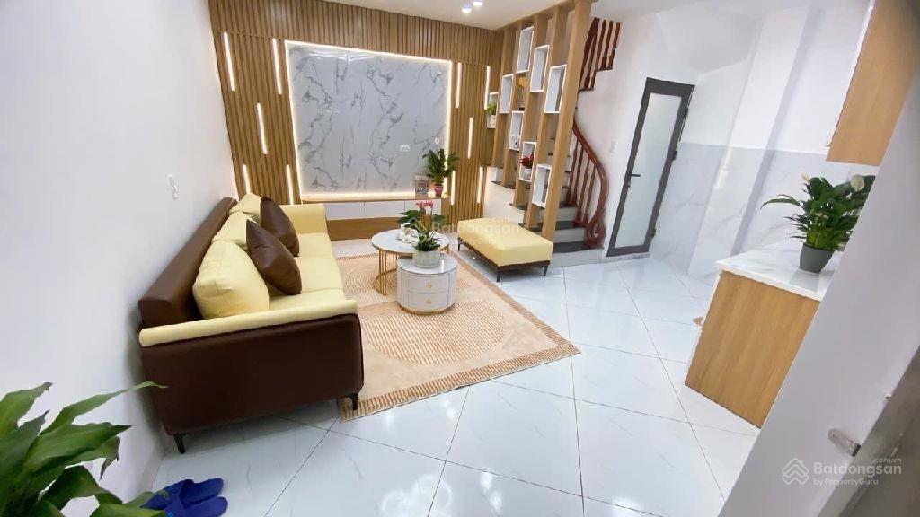 Nhà phân lô nguyễn khoái hoàng mai diện tích 38m sổ đỏ chính chủ giá chỉ 5 tỷ