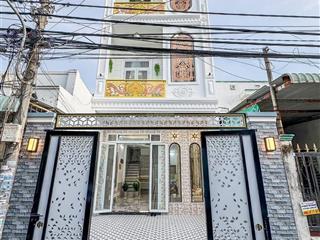 Nhà trệt 2 lầu mới đẹp trục chính hẻm liên tổ 12, có sân đậu ô tô, gần trường đh y dược cần thơ