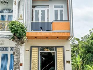 Kdc cửu long, chợ bà bộ
nhà trệt lầu mới đẹp full nội thất đường số 2 kdc cửu long  long tuyềnct