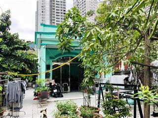 Bán đất lớn 2000m giữ tiền  huỳnh tấn phát, quận 7  gần phú mỹ hưng 80 phòng cho thuê.