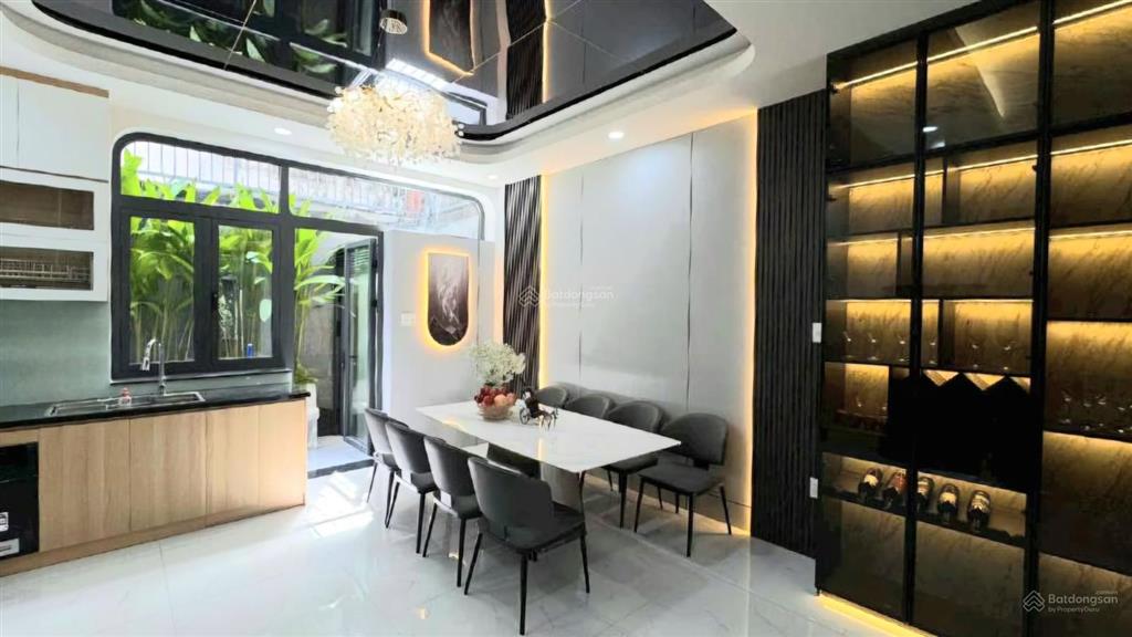 Nhà 5x18m  thang máy  đường 16m kdc phạm hữu lầu phường tân mỹ (quận 7 cũ)