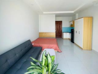 Căn hộ dịch vụ có ban công 40m2, đường dương quảng hàm, p5 (gần vlu)