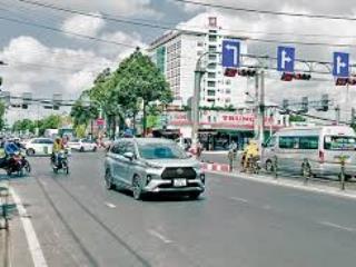 Bán nhà mặt tiền đối diện bệnh viện trường đại học y dược cần thơ ngang 7m đường nguyễn văn cừ