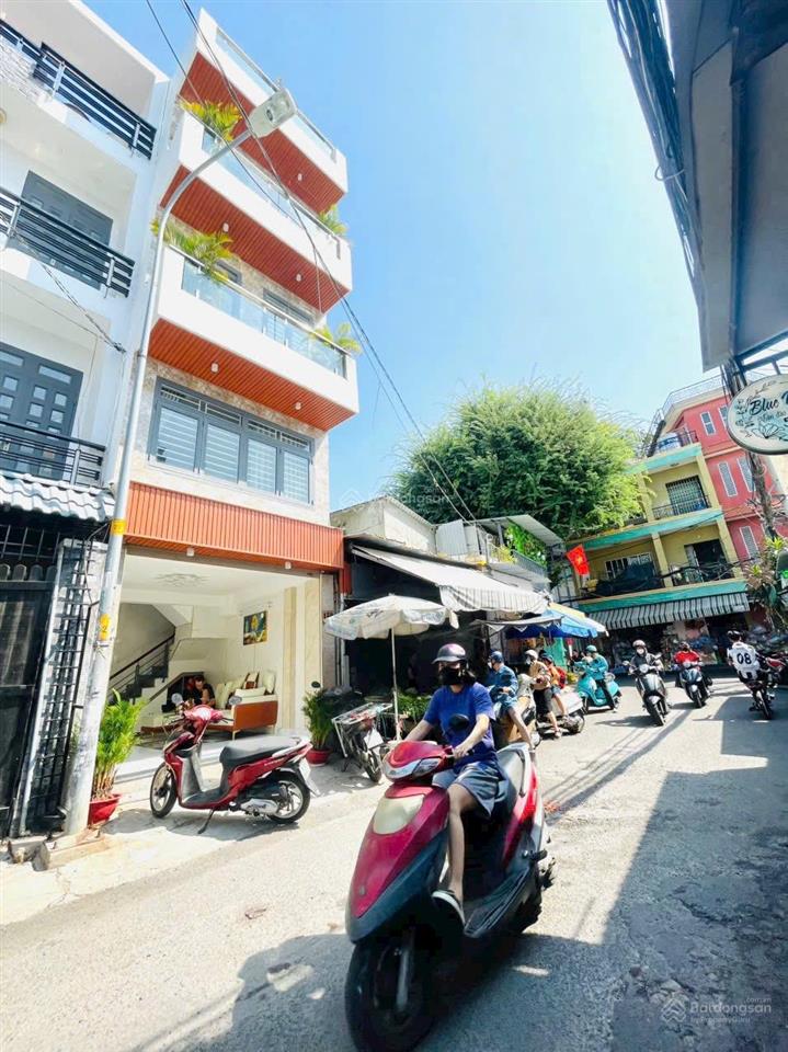 Bán nhà mặt tiền 3 lầu kd đa ngành toạ lạc gần ngay chợ tân sơn