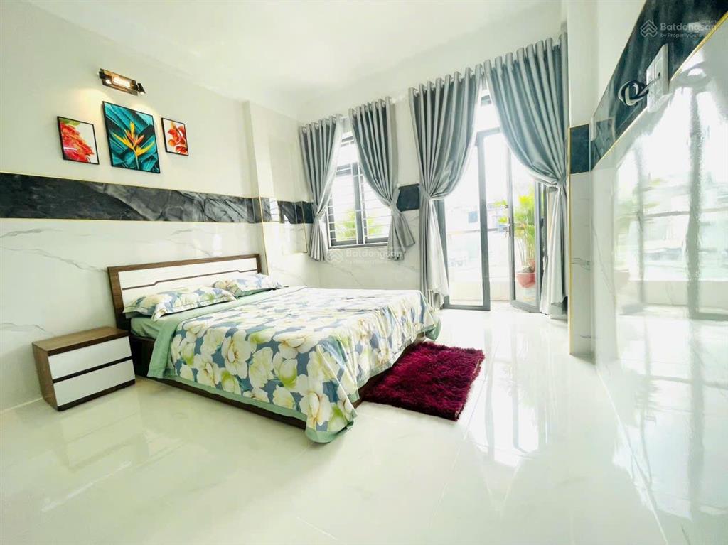 Bán nhà mặt tiền 3 lầu kd đa ngành toạ lạc gần ngay chợ tân sơn