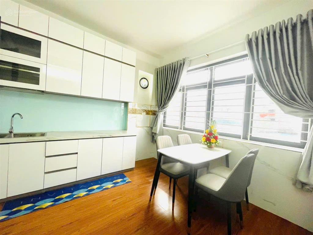 Bán nhà mặt tiền 3 lầu kd đa ngành toạ lạc gần ngay chợ tân sơn