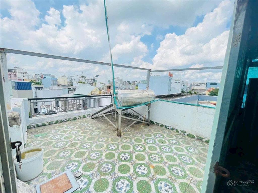 Bán nhà mặt tiền 3 lầu kd đa ngành toạ lạc gần ngay chợ tân sơn