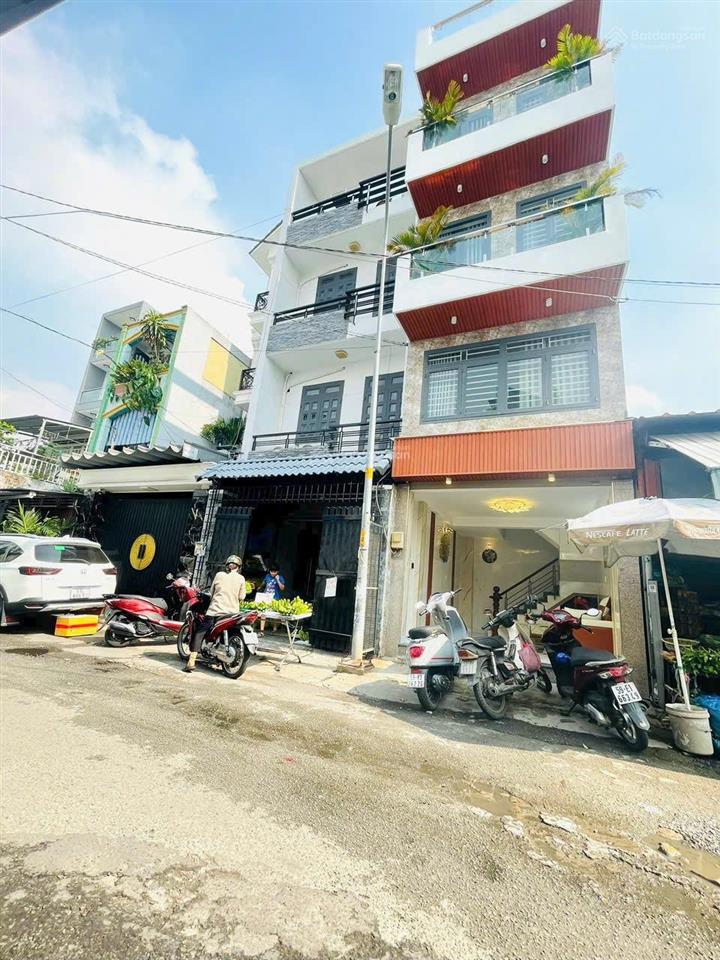 Bán nhà mặt tiền 3 lầu kd đa ngành toạ lạc gần ngay chợ tân sơn