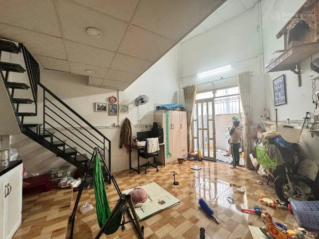 Cực h.iếm nhà rộng giá tốt 2 tầng hxh gần ngã tư thủ đức ngay tăng nhơn phú b chỉ 3 tỷ 7