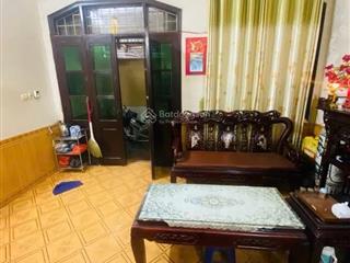 Bán nhà ngõ 79 cầu giấy 54m x 3 tầng mặt tiền 5m giá 11 tỷ trung tâm ngõ ô tô sổ vuông