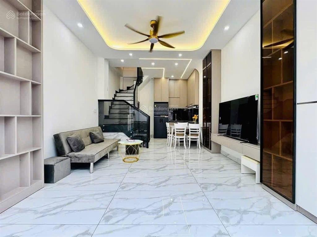 Hot! cần bán gấp nhà cao thắng  quận 10 dt 60m2 giá 1tỷ920 đầy đủ nội thất  tiện ích, hẻm rộng