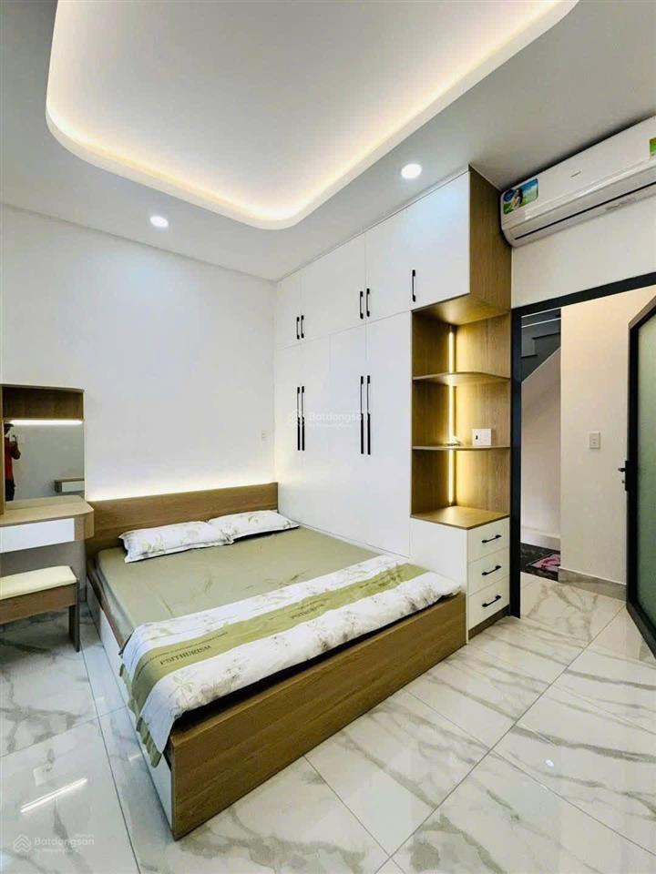 Hot! cần bán gấp nhà cao thắng  quận 10 dt 60m2 giá 1tỷ920 đầy đủ nội thất  tiện ích, hẻm rộng