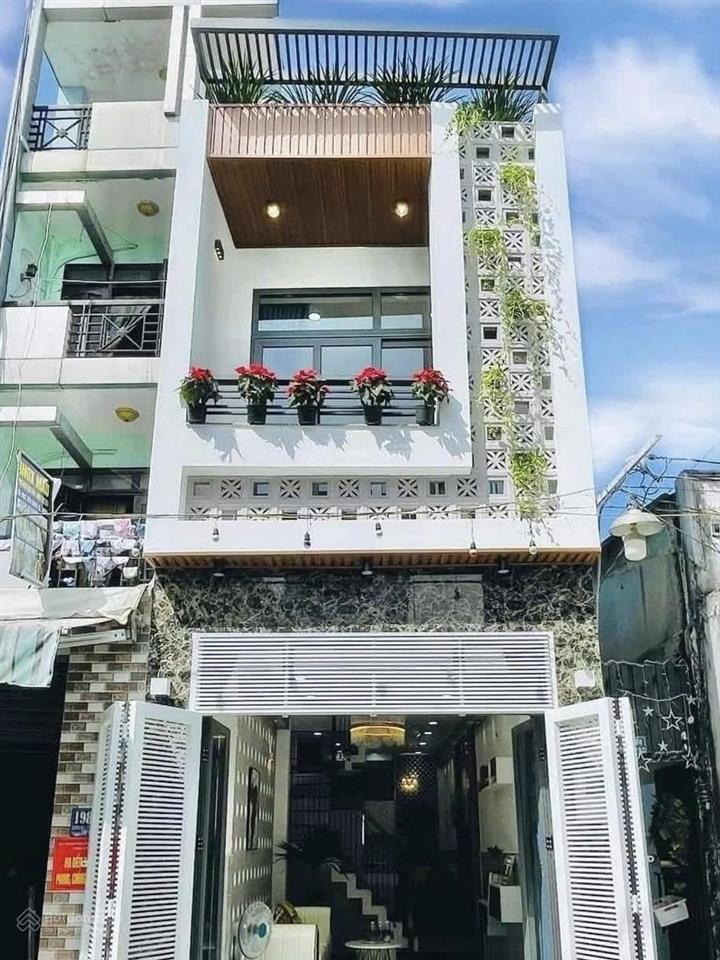 Hiếm! bán gấp nhà chính chủ đường lê đại hành quận 11, giá 1 tỷ 870 dt 62,6m2 dọn vào ở ngay