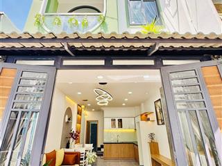Chú bảy bán gấp nhà sư vạn hạnh  quận 10 dt 57m2  giá 1 tỷ 790, sổ hồng riêng  dọn ở ngay !