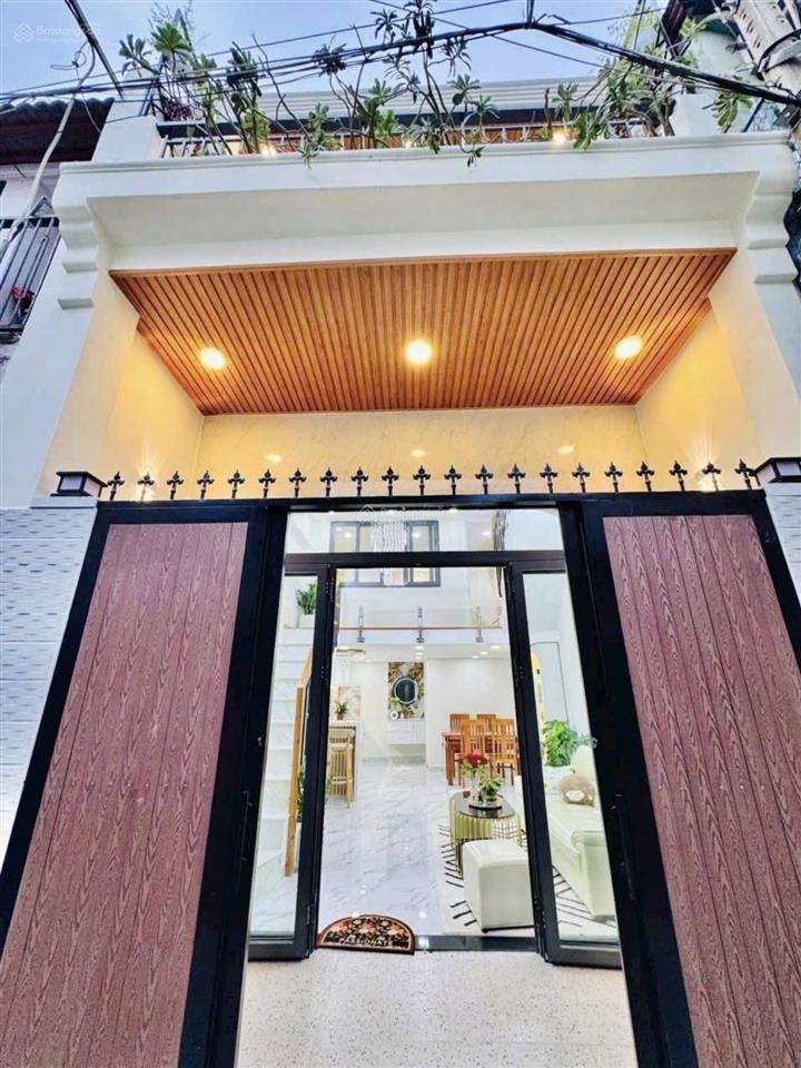 Anh dũng cần bán gấp nhà trần văn đang  quận 3,giá 1tỷ990 ngay mặt tiền, dt 51,6m2  hẻm ô tô