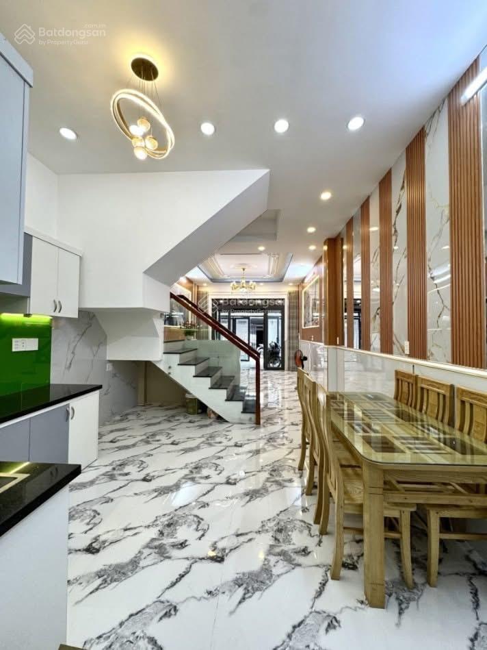 Cô hoa bán gấp nhà trần bình trọng  quận 5,giá 1tỷ890 dt 67m2, phù hợp ở / cho thuê  vị trí đẹp