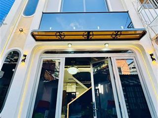 Mặt tiền kinh doanh tôn thất thuyết  quận 4, giá 1 tỷ 750 dt 62m2 khu vực sầm uất kinh doanh tốt