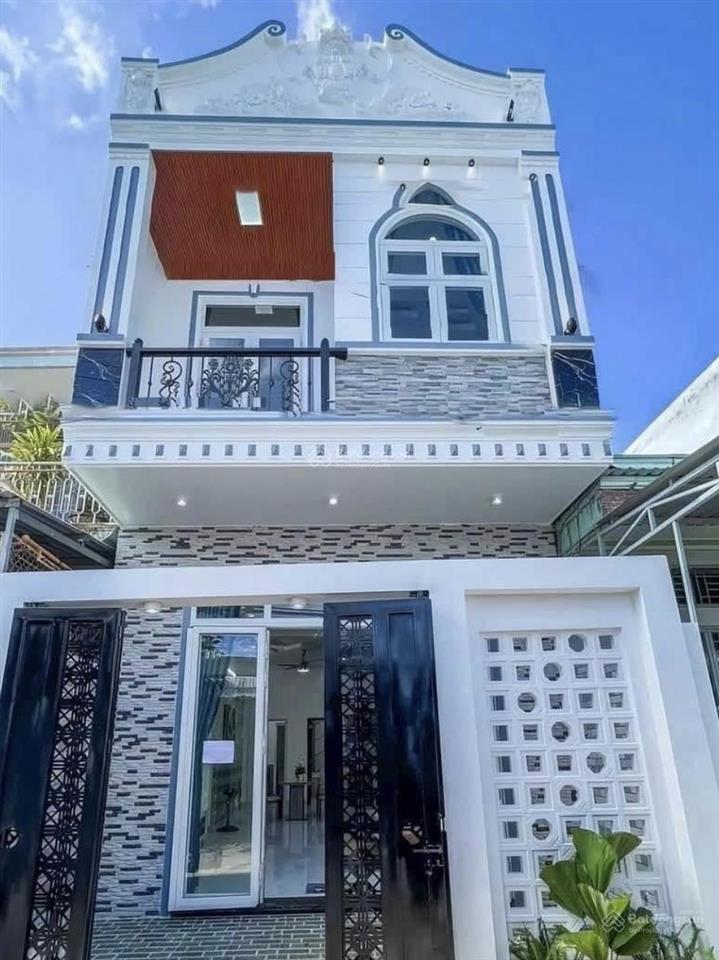 Thanh lý cuối năm nhà hồ học lãm  bình tân 1tỷ980 dt 79m2 hẻm xe hơi, nội thất sẵn ở ngay