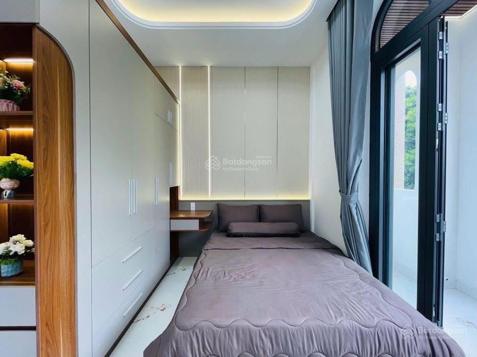 Bán nhà riêng 60m2 đường cách mạng tháng 8quận 10 giá 1tỷ920 hẻm rộng, nội thất sẵn ở ngay