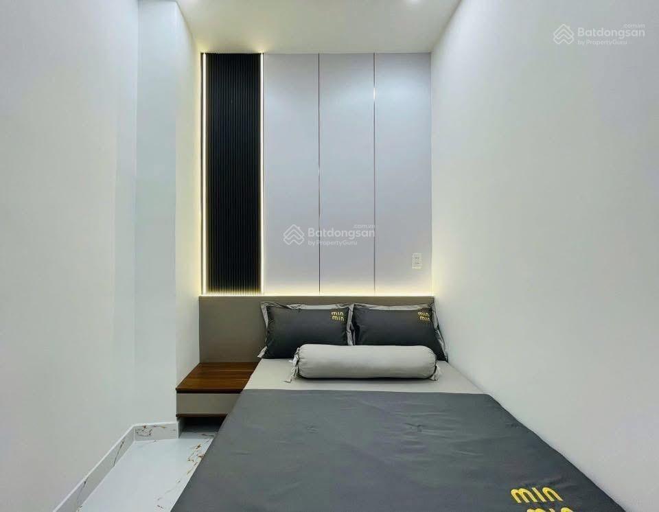 Bán nhà riêng 60m2 đường cách mạng tháng 8quận 10 giá 1tỷ920 hẻm rộng, nội thất sẵn ở ngay