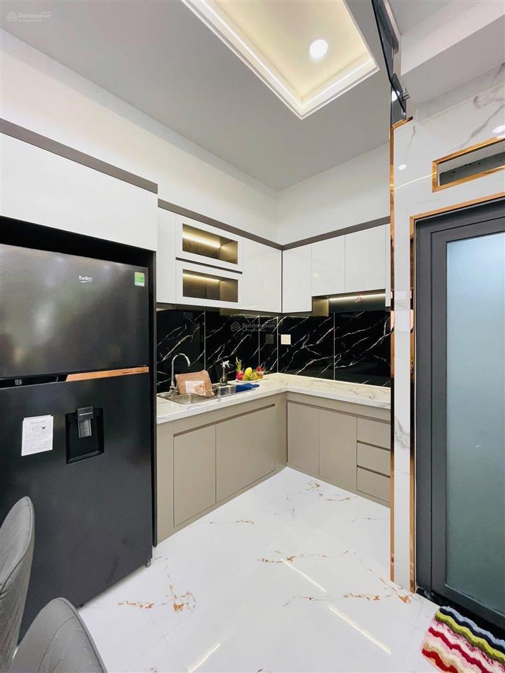 Bán nhà riêng 60m2 đường cách mạng tháng 8quận 10 giá 1tỷ920 hẻm rộng, nội thất sẵn ở ngay