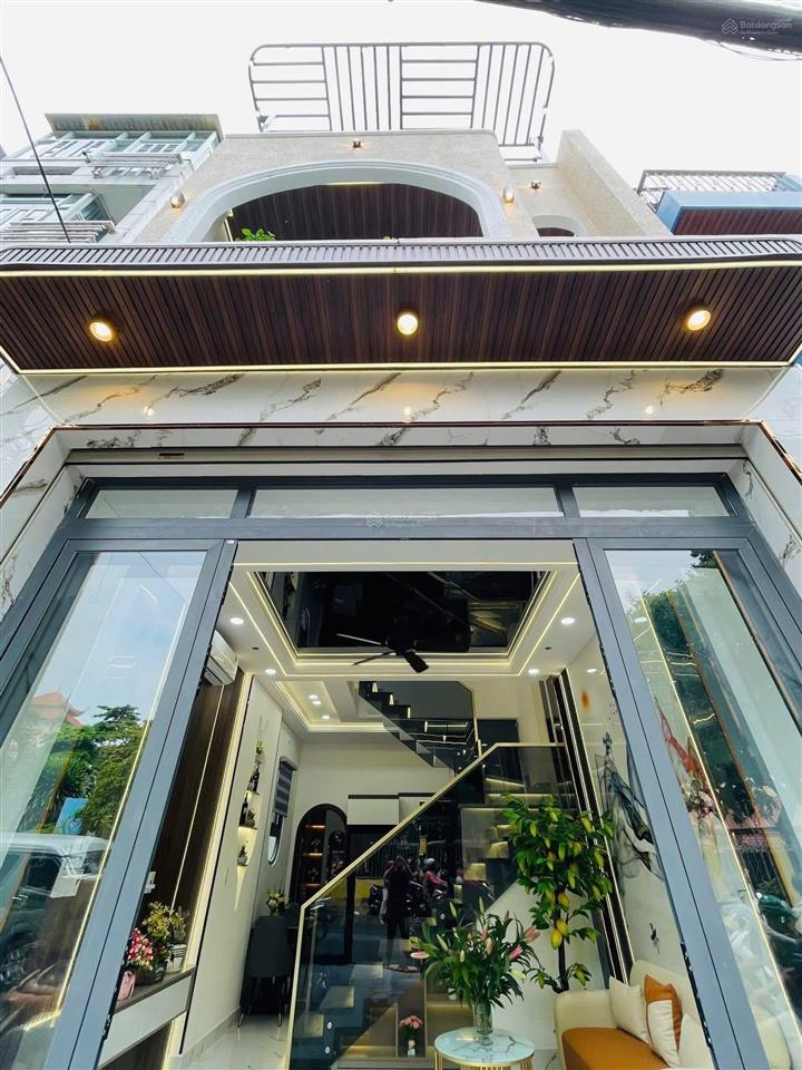 Bán nhà riêng 60m2 đường cách mạng tháng 8quận 10 giá 1tỷ920 hẻm rộng, nội thất sẵn ở ngay