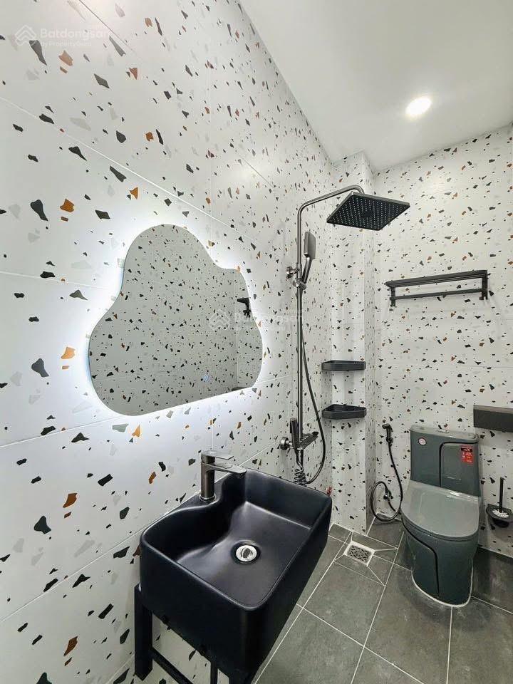 Bán nhà riêng 60m2 đường cách mạng tháng 8quận 10 giá 1tỷ920 hẻm rộng, nội thất sẵn ở ngay