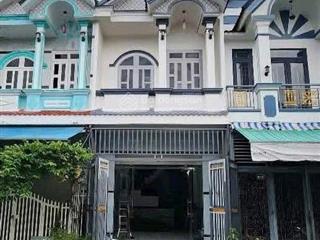 Kẹt tiền bán gấp nhà 1 trệt 1 lầu 5x20m gần vòng xoay an lạc trần đại nghĩa, giá 810tr