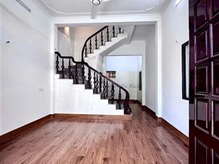 Nhà đẹp ở ngay thọ am ngõ nông ô tô đỗ cổng giá hơn 4 tỷ