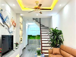 Nhà đẹp  gần phố đại từ hoàng mai giá 7.55 tỷ dt 40m2 4t mt 3.6m  lô góc  tặng full nội thất