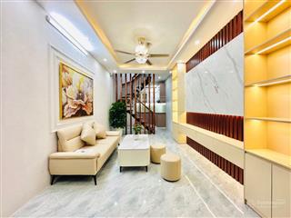 6.65 tỷ đê tô hoàng  hai bà trưng dt 27m2 3.5t mt 3.36m ngõ thông tứ phía.  0967 019 ***