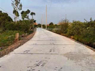 Bán gấp lô 2500m2 chỉ với giá 2,1 tỷ tại bến lức  la.  0373 713 *** để đi xem thực tế