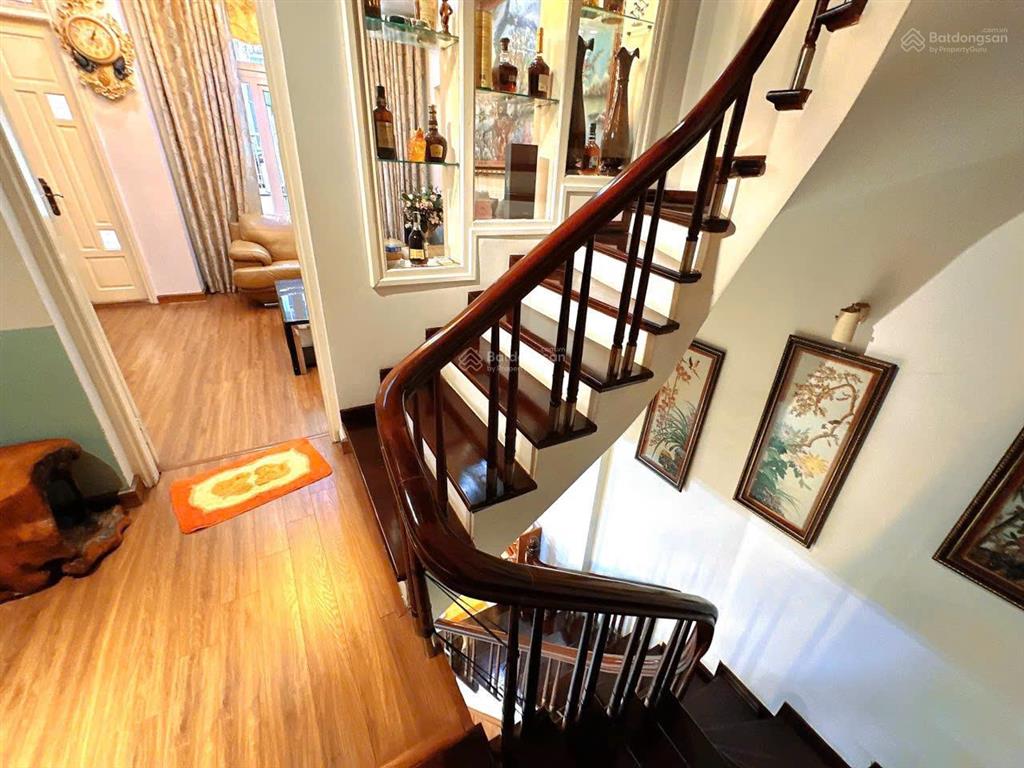 Chính chủ bán nhà phố hoàng cầu, ô chợ dừa, đống đa 48m 5 tầng gara ô tô giá 20,9 tỷ