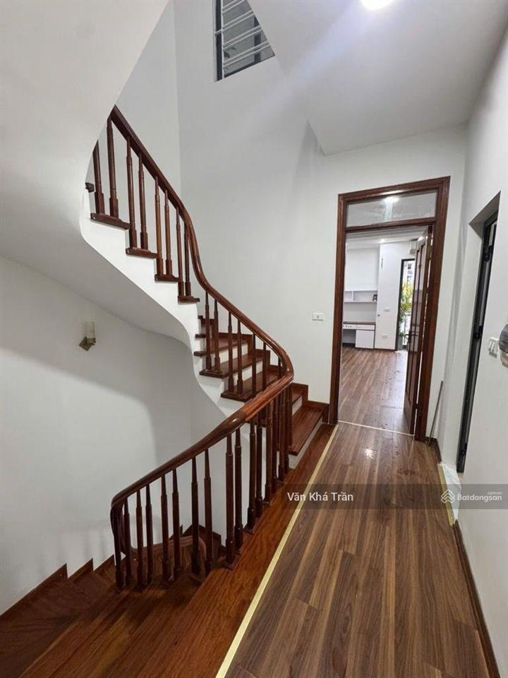 Bán gấp nhà phố hoàng cầu, đống đa lô góc 57m² 5 tầng ô tô tránh kinh doanh 30 tỷ