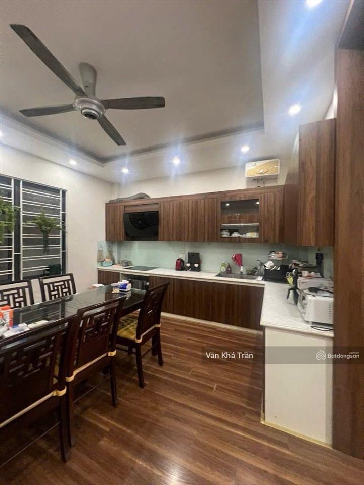 Bán gấp nhà phố hoàng cầu, đống đa lô góc 57m² 5 tầng ô tô tránh kinh doanh 30 tỷ