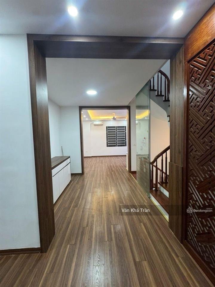 Bán gấp nhà phố hoàng cầu, đống đa lô góc 57m² 5 tầng ô tô tránh kinh doanh 30 tỷ