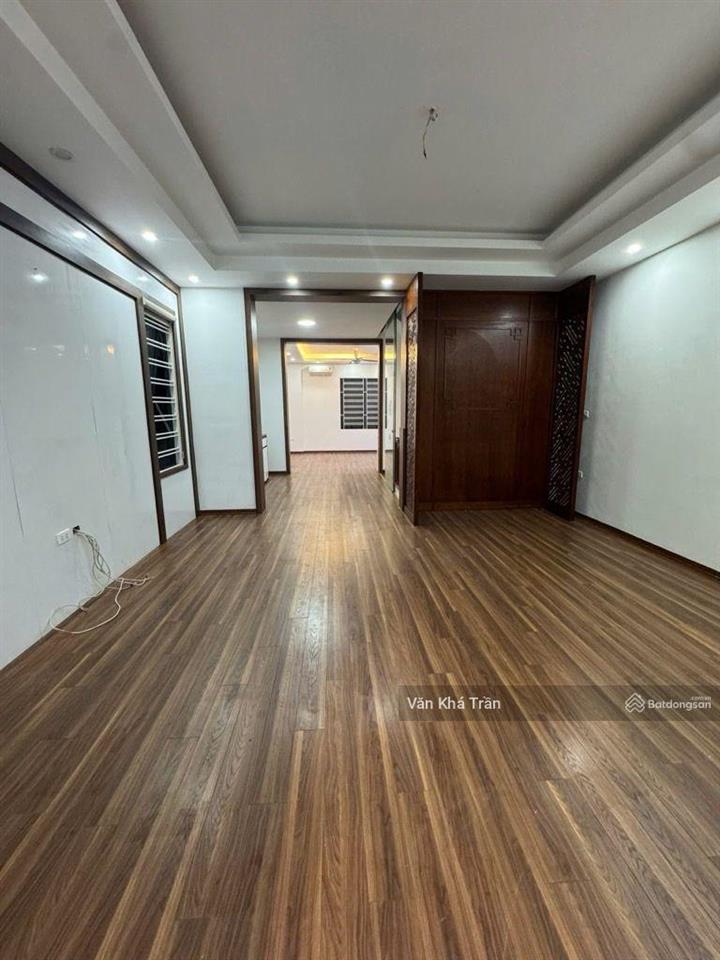 Bán gấp nhà phố hoàng cầu, đống đa lô góc 57m² 5 tầng ô tô tránh kinh doanh 30 tỷ