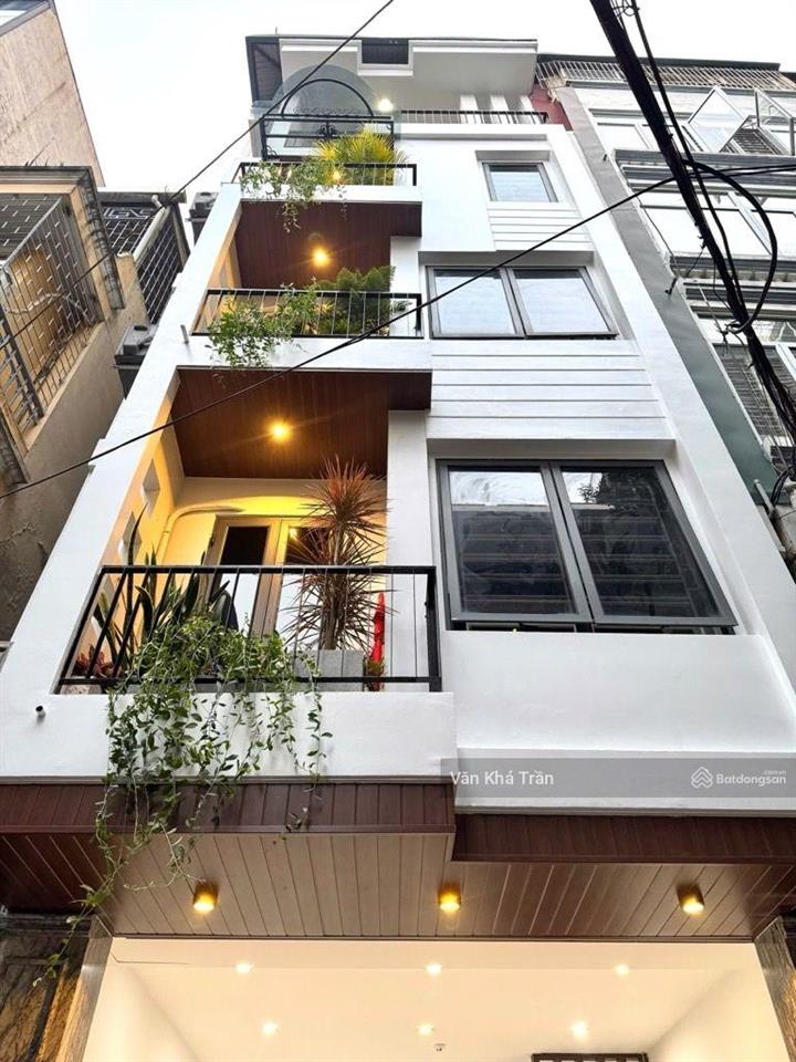 Bán gấp nhà phố hoàng cầu, đống đa lô góc 57m² 5 tầng ô tô tránh kinh doanh 30 tỷ