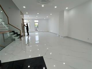 Nhà vừa hoàn thiện cần tìm chủ mới tại villa garden liền kề phú mỹ hưng