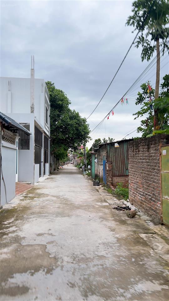Bán kho xưởng sài sơn sẵn nhà mới ô tô ngủ nhà 1 phút ra đường lớn ở luôn 100m2 1 tầng