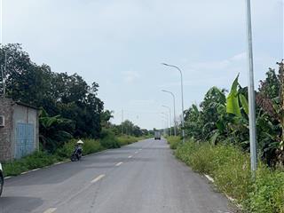 Đất xã quốc oai hà nội. ô tô tránh, tiện ích ngập tràn. 20p về big c. nở hậu. 120m2 giá 4x/m2