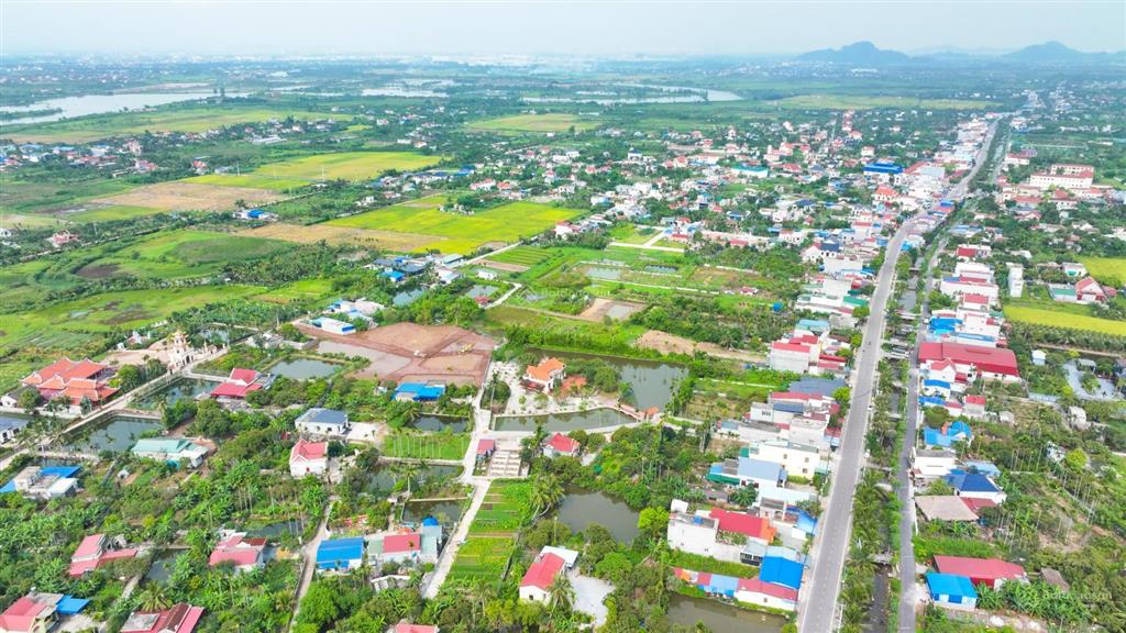 Chính chủ cần bán lô góc giá hơn 700tr sẵn sổ tại kcn tràng duệ, hải phòng