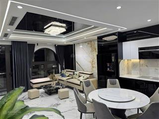 Phân lô hoàng cầu, ngõ thông, ô tô đỗ cửa, gara, thông sàn, thang máy, kd, view hồ. 70m2*5t