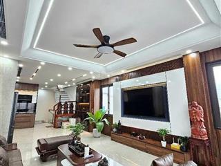 Cực đẹp! phân lô chùa láng, 2 ô tô tránh, nhà đẹp, full nội thất, kinh doanh đỉnh, gara ô tô, 65m2