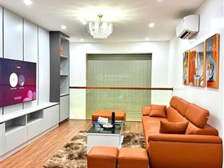 Bán nhà ngõ chợ khâm thiên đống đa, ngõ thông, thang máy, full nội thất 35m2, 6 tầng, 9.8 tỷ