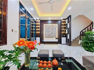 Bán nhà nguyễn hoàng nam từ liêm, nhà mới đẹp, gần phố, full nội thất, 38m2, 4 tầng, 9.5 tỷ