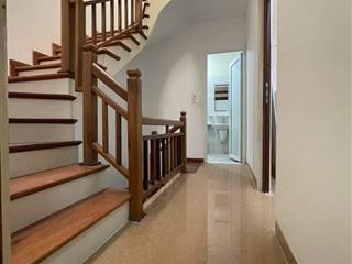 Cho thuê nhà hai mặt tiền,mới, 96m2_ 5T; vỉa hè, Nguyễn Khánh Toàn-30 Tr