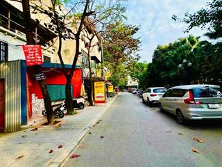 Phân lô ô tô đỗ cửa 5m ra ô tô tránh hoàng cầu đống đa  dt 46m 5 tầng mt 5,6m giá 17,2 tỷ