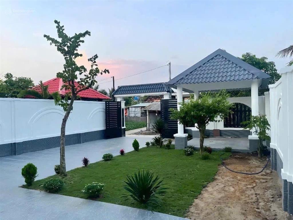 Bán nhà sân vườn cấp 4 siêu rộng thoáng 3pn hương lộ 11, shr 220m2