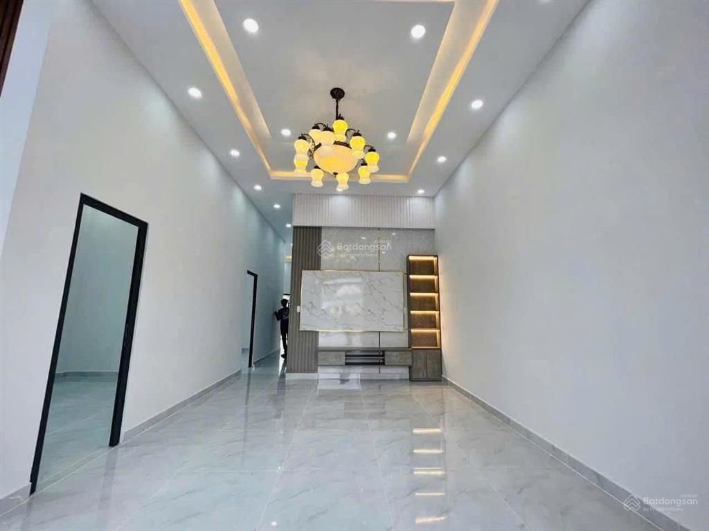 Bán nhà sân vườn cấp 4 siêu rộng thoáng 3pn hương lộ 11, shr 220m2